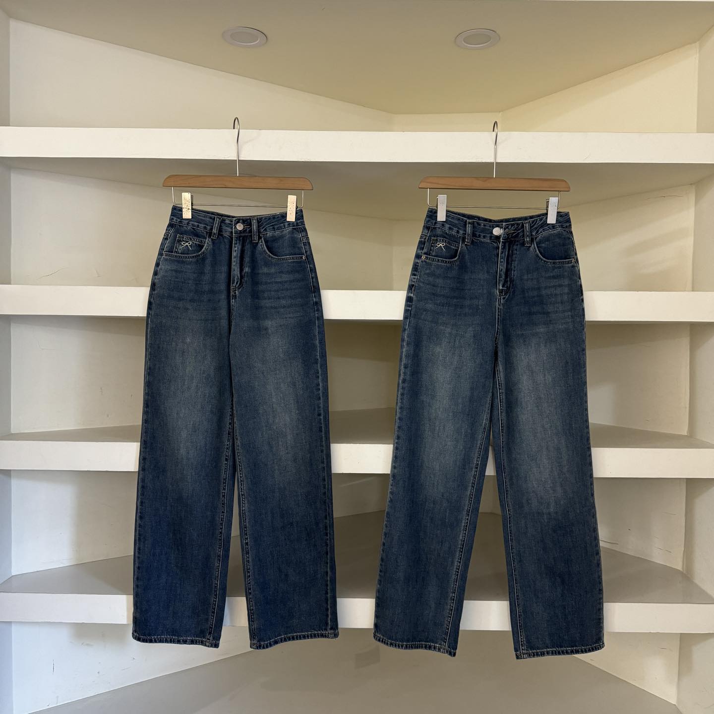 10 set quần jeans theo phong cách tối giản, phụ nữ trên 40 tuổi nên tham khảo - Ảnh 12.