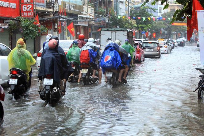 Hải Phòng: Mưa lớn gây ngập lụt nghiêm trọng nhất từ đầu mùa mưa bão năm nay - Ảnh 1.