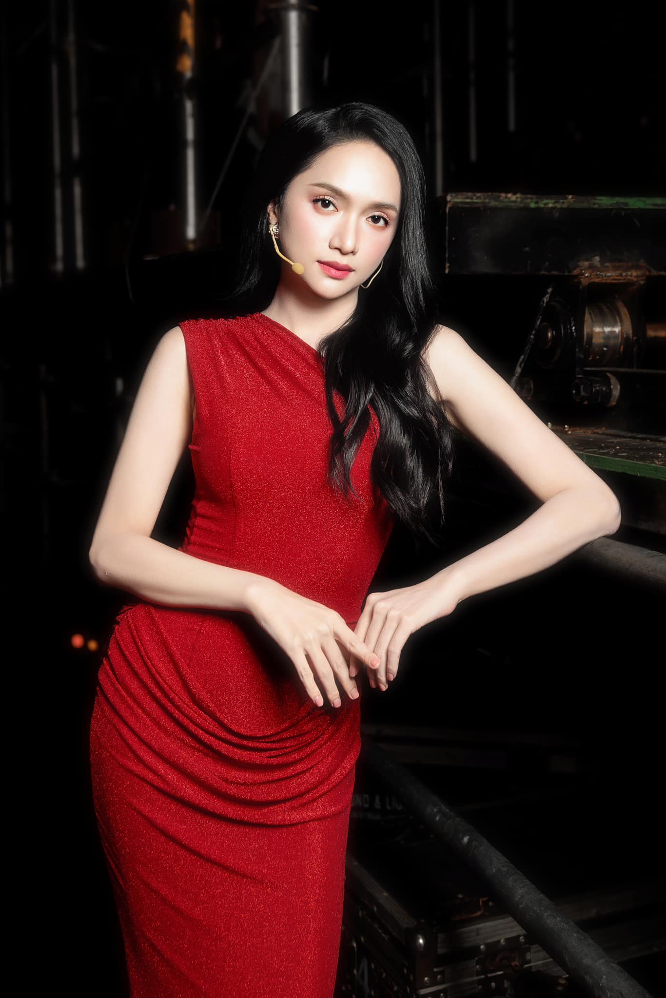 Dàn sao phản ứng khi Kỳ Duyên thi Miss Universe Vietnam: Minh Triệu thờ ơ, Diệp Lâm Anh làm 1 việc gây choáng - Ảnh 9.