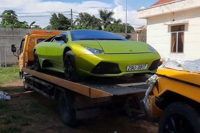 Cận cảnh quá trình tiêu hủy 2 siêu xe Lamborghini và Mercedes AMG G63 nhập lậu sau 4 năm bị &quot;bỏ quên&quot; - Ảnh 3.