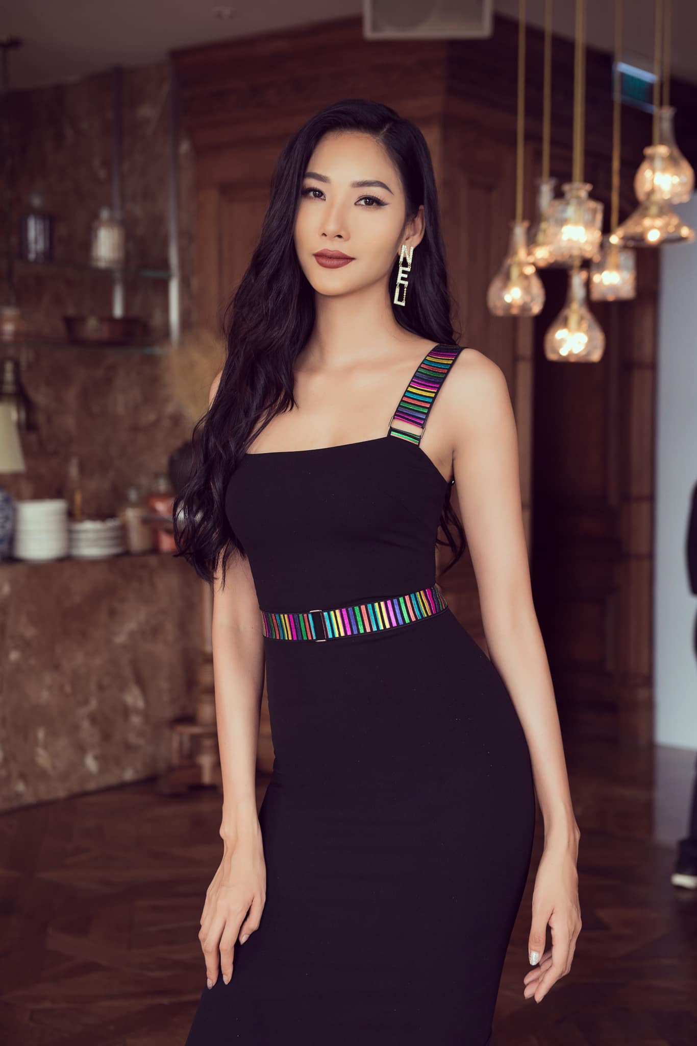 Giữa drama căng thẳng với Miss Universe Vietnam, Hoàng Thùy tiếp tục có động thái gây chú ý - Ảnh 5.