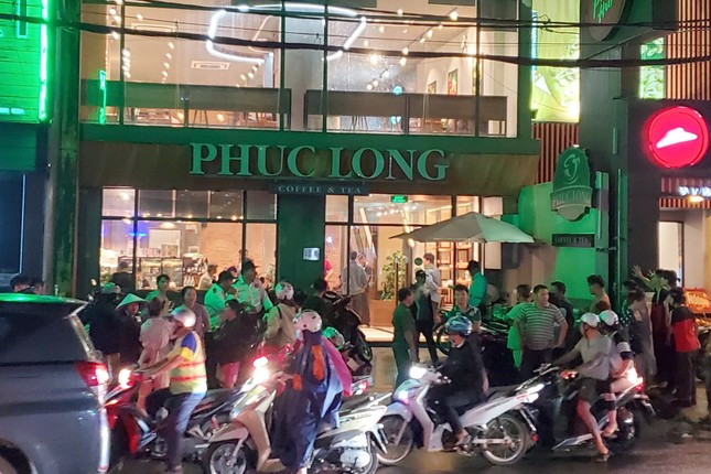 Án mạng trong quán trà sữa ở TPHCM, hai người tử vong - Ảnh 3.