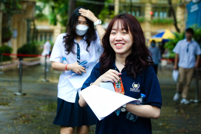 &quot;Em phải đến Nam Định học Ngữ Văn&quot; là câu được nói nhiều nhất sáng nay: Không hổ danh &quot;đất học&quot;, 3 năm liên tiếp có thành tích quá đỉnh! - Ảnh 1.