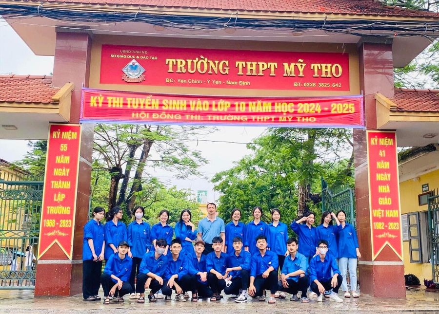 Bí quyết 'rinh' điểm 10 Ngữ văn thi tốt nghiệp THPT 2024 của nữ sinh Nam Định - Ảnh 3.