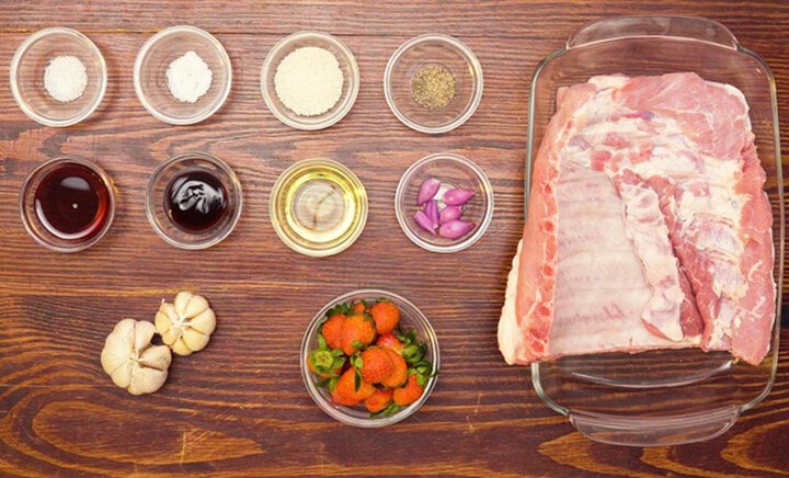 C&aacute;ch l&agrave;m sườn x&agrave;o tỏi cực ngon tại nh&agrave; - Ảnh 1.