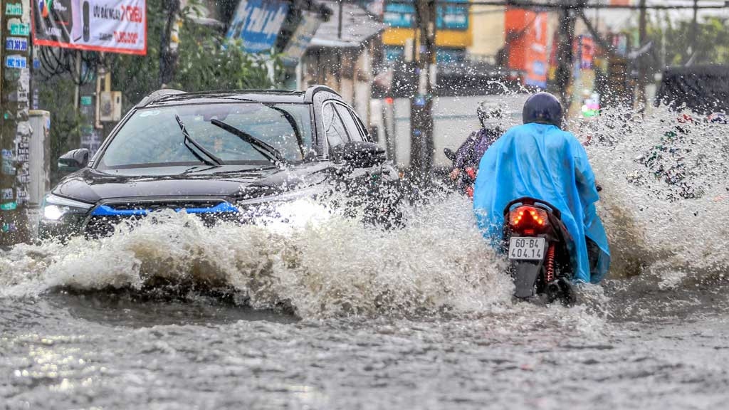 Thời tiết ngày 20/7: Mưa lớn vẫn tiếp diễn ở các khu vực trên cả nước - Ảnh 1.