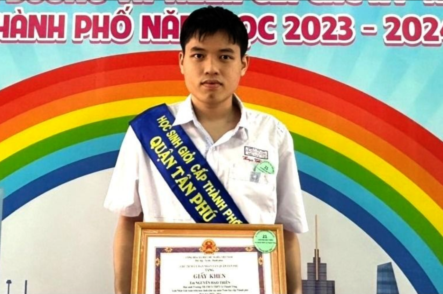 Thủ khoa các khối chọn trường đại học nào? - Ảnh 2.