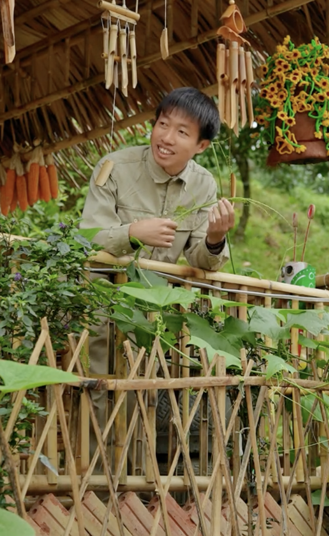 Ở thành phố thèm cơm nhà mẹ nấu, các thanh niên dọn về quê: Sáng làm vườn, chiều vào bếp “nổi lửa” - Ảnh 3.