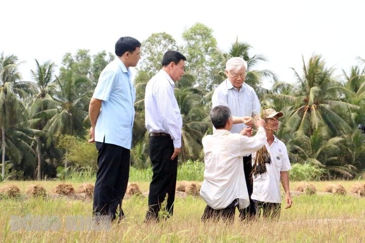 Khoảnh khắc gần gũi, bình dị của Tổng Bí thư Nguyễn Phú Trọng - Ảnh 5.