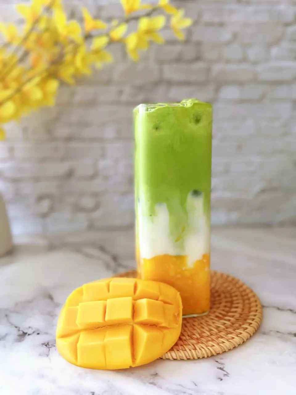 Matcha kết hợp với dừa tươi tạo nên 2 món đồ uống mát lịm mùa hè - Ảnh 9.