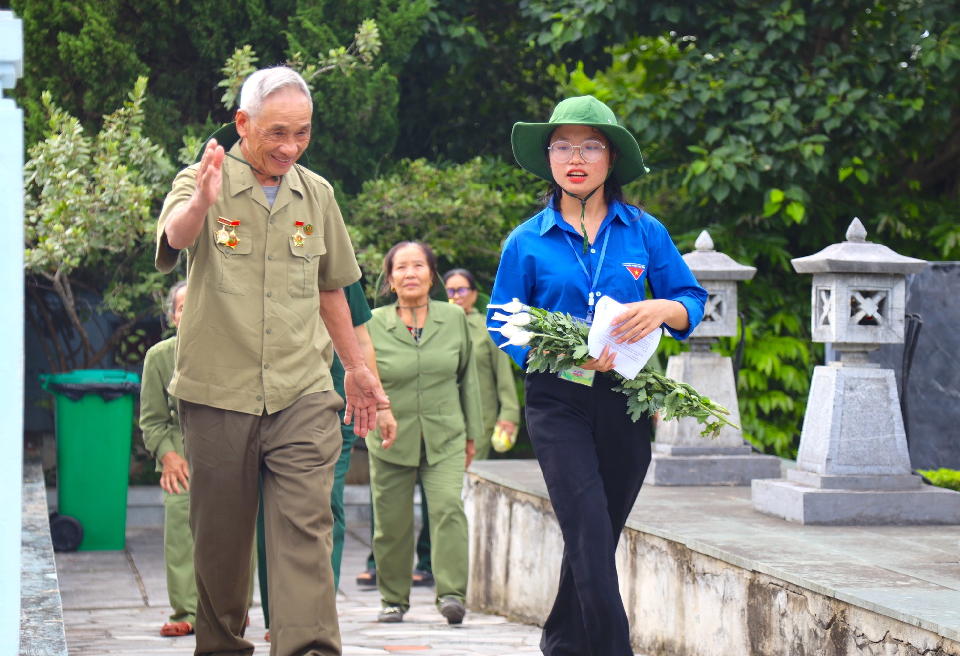 Hàng nghìn người về tri ân anh hùng liệt sĩ ở &quot;tọa độ lửa&quot; Truông Bồn - Ảnh 2.