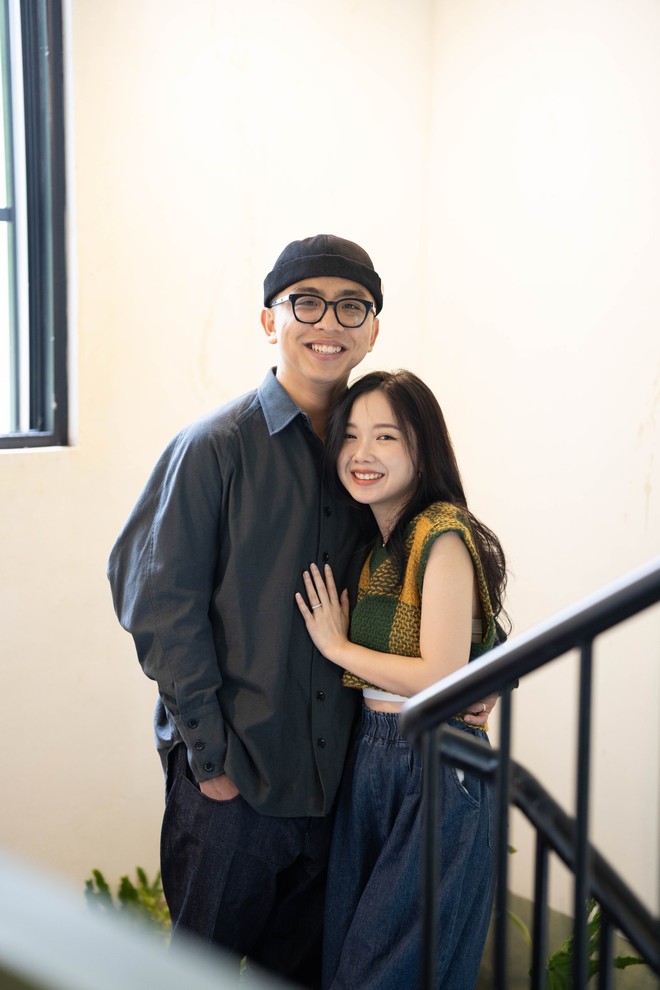 Vợ một thiếu gia nổi tiếng lộ bụng tròn lẳn, nghi vấn đã có tin vui? - Ảnh 1. Vợ một thiếu gia nổi tiếng lộ bụng tròn lẳn, nghi vấn đã có tin vui? - Ảnh 1.