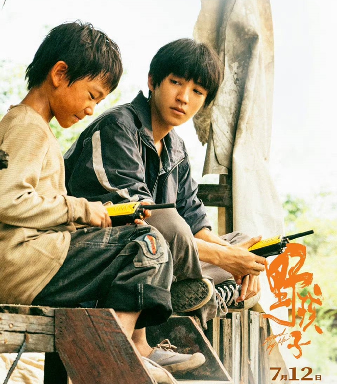Phim bị hoãn chiếu vì nam chính quá nghèo? - Ảnh 7. Phim bị hoãn chiếu vì nam chính quá nghèo? - Ảnh 7.