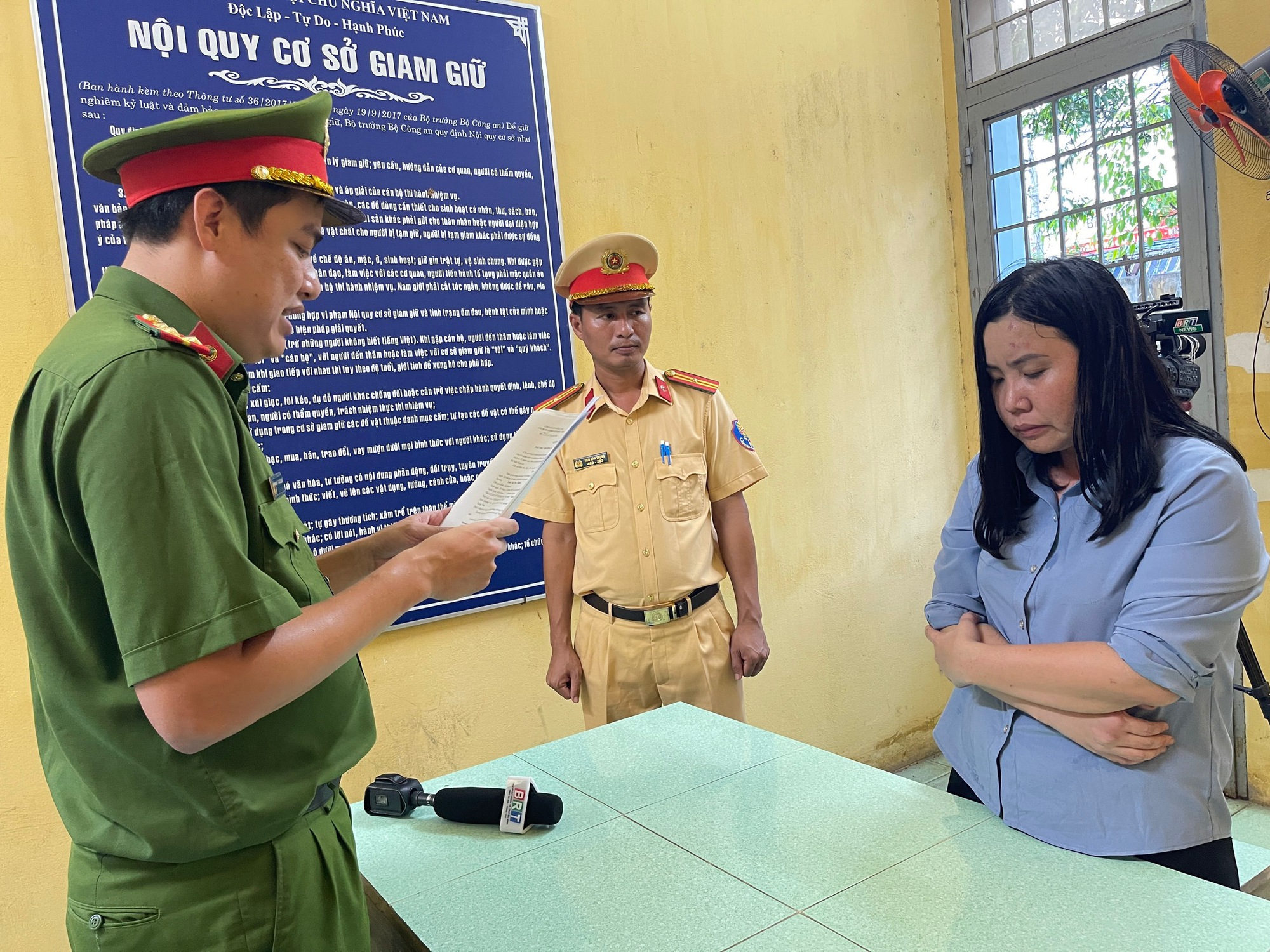 Công an tìm người có liên quan vụ tai nạn &quot;nữ tài xế say xỉn tông 2 người tử vong&quot;- Ảnh 2.