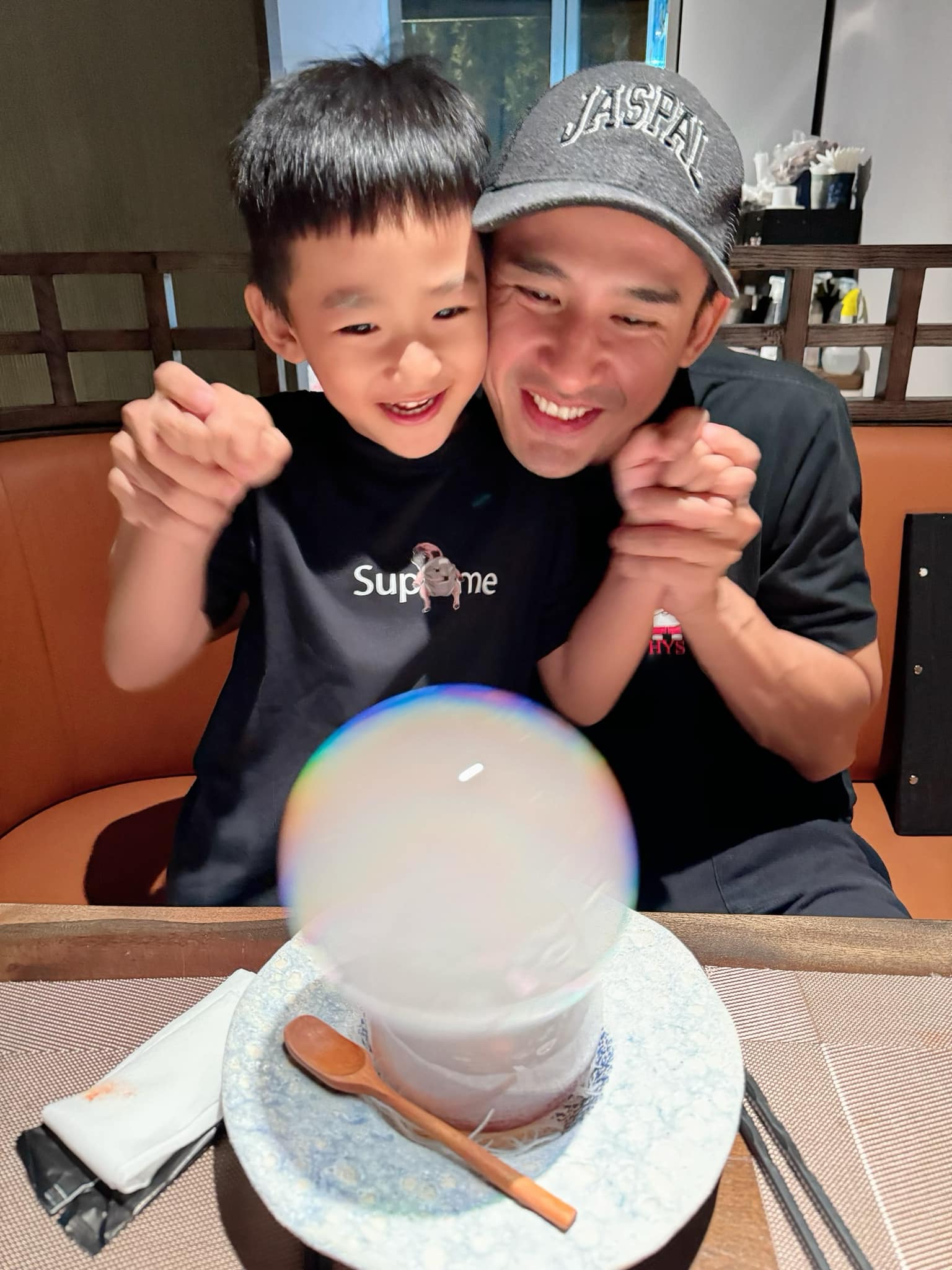 Vừa "mát lòng" về điểm số tại trường quốc tế của con, Lương Thế Thành đã bất lực trong kỳ nghỉ hè vì điều này!- Ảnh 4. Vừa "mát lòng" về điểm số tại trường quốc tế của con, Lương Thế Thành đã bất lực trong kỳ nghỉ hè vì điều này!- Ảnh 4.