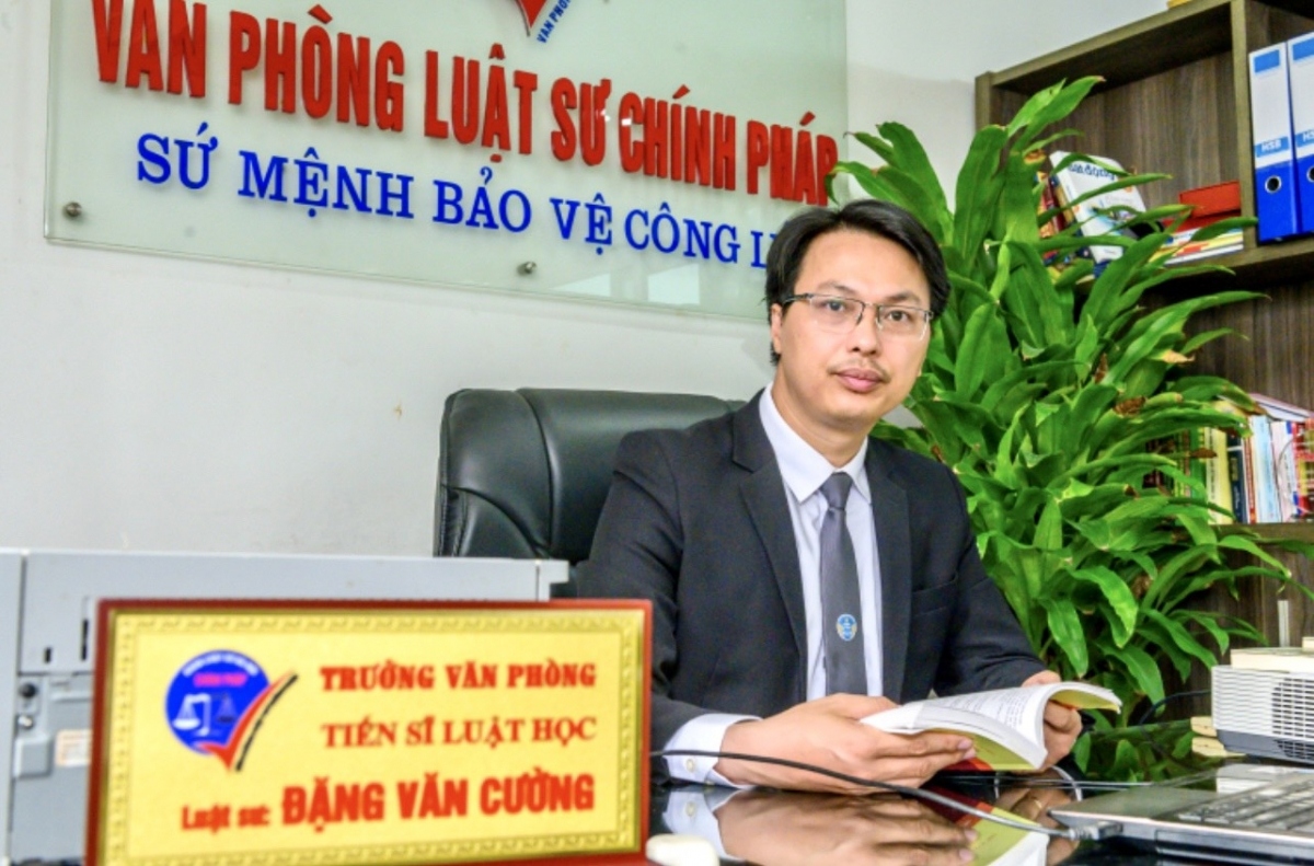 Làm giả văn bằng, chứng chỉ có thể bị phạt tù đến 7 năm - Ảnh 1. Làm giả văn bằng, chứng chỉ có thể bị phạt tù đến 7 năm - Ảnh 1.