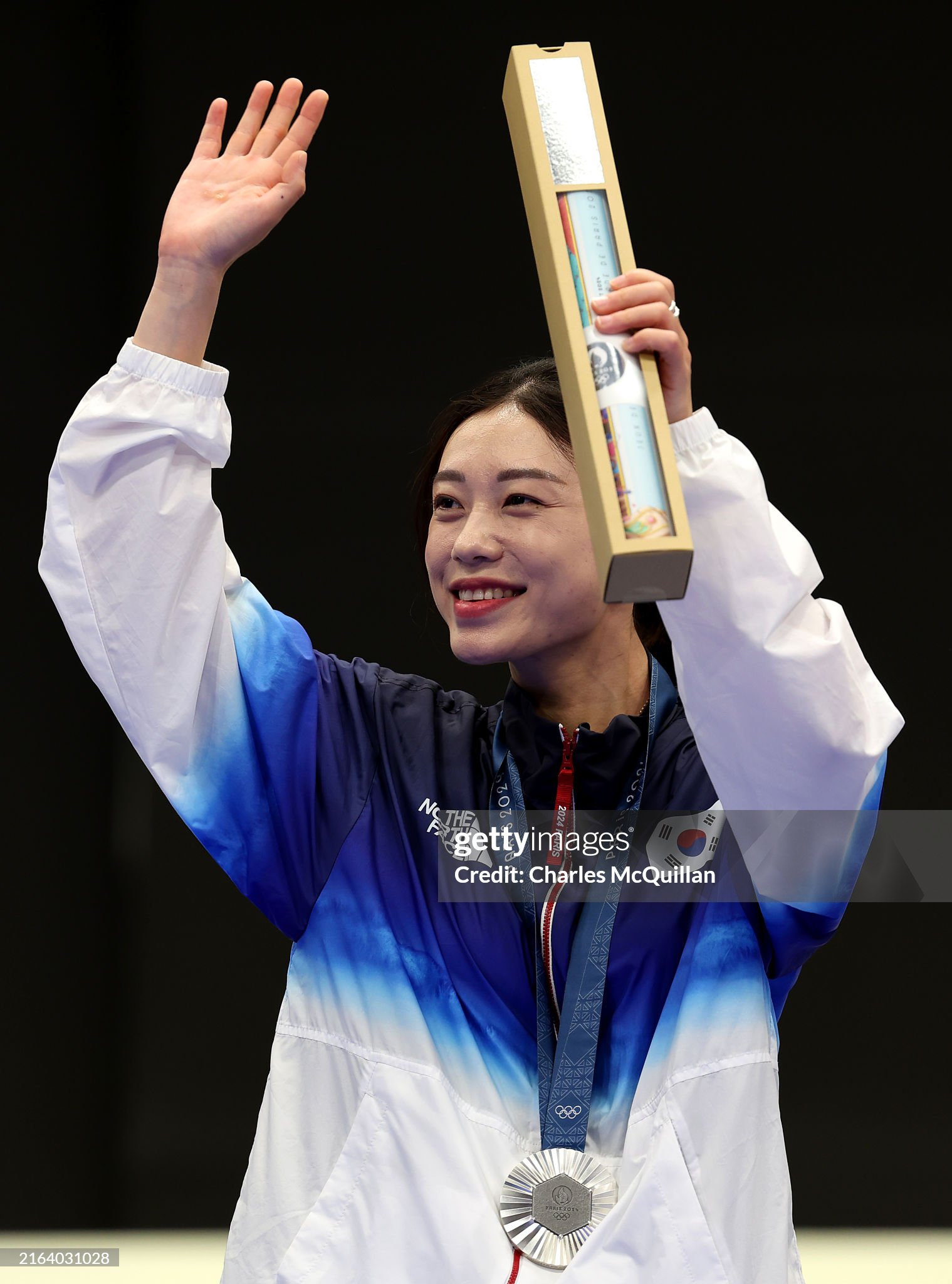 Nữ xạ thủ Hàn Quốc chiếm trọn spotlight Olympic 2024 và đang gây sốt trên toàn thế giới là ai?- Ảnh 4.