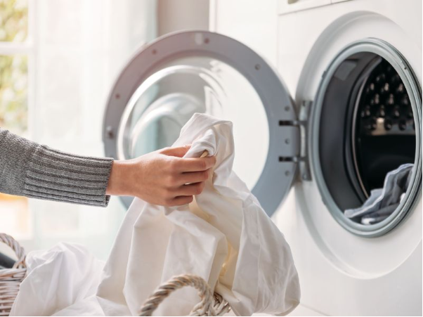 Vì sao giặt sạch nhưng vết ố vàng vẫn bám trụ ở đáy quần quần lót? - Ảnh 3. Vì sao giặt sạch nhưng vết ố vàng vẫn bám trụ ở đáy quần quần lót? - Ảnh 3.