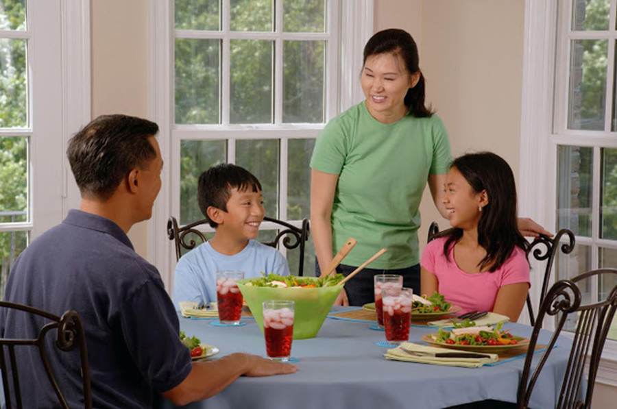 8 c&aacute;ch "bồi dưỡng" mối quan hệ cha mẹ v&agrave; con c&aacute;i - Ảnh 2.