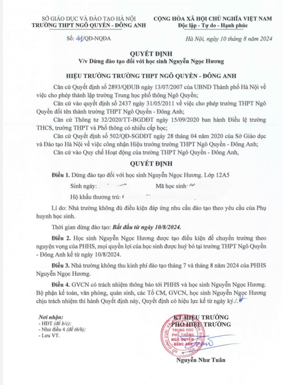 Bố thắc mắc về chương trình học, con bị nhà trường thông báo “dừng đào tạo” - Ảnh 1.