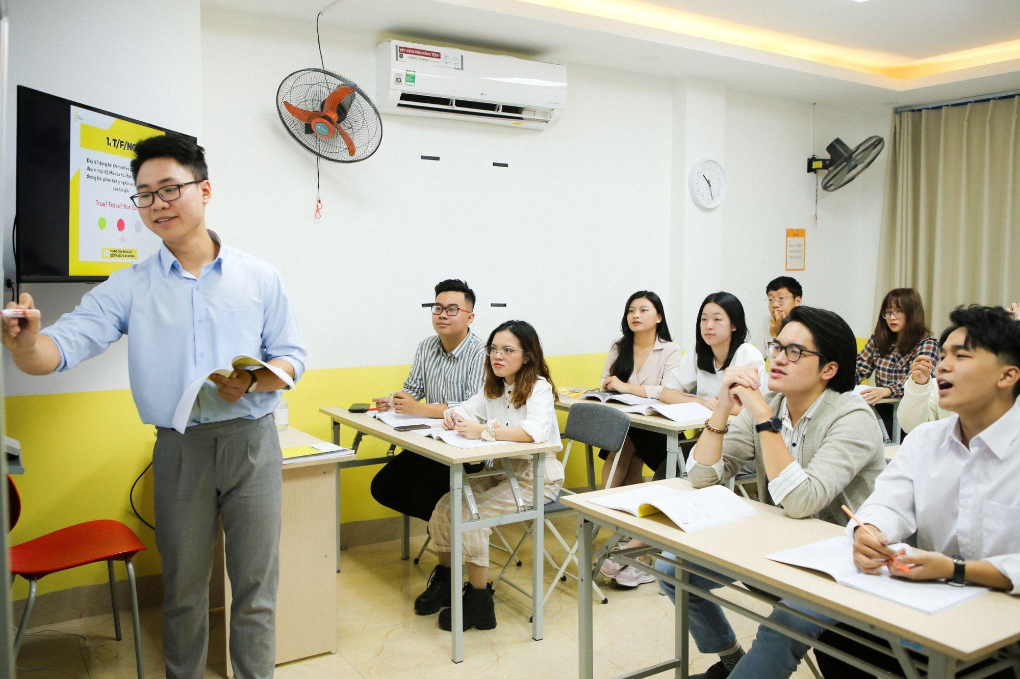 Đề thi IELTS c&oacute; đang ng&agrave;y c&agrave;ng kh&oacute; hơn?- Ảnh 3.