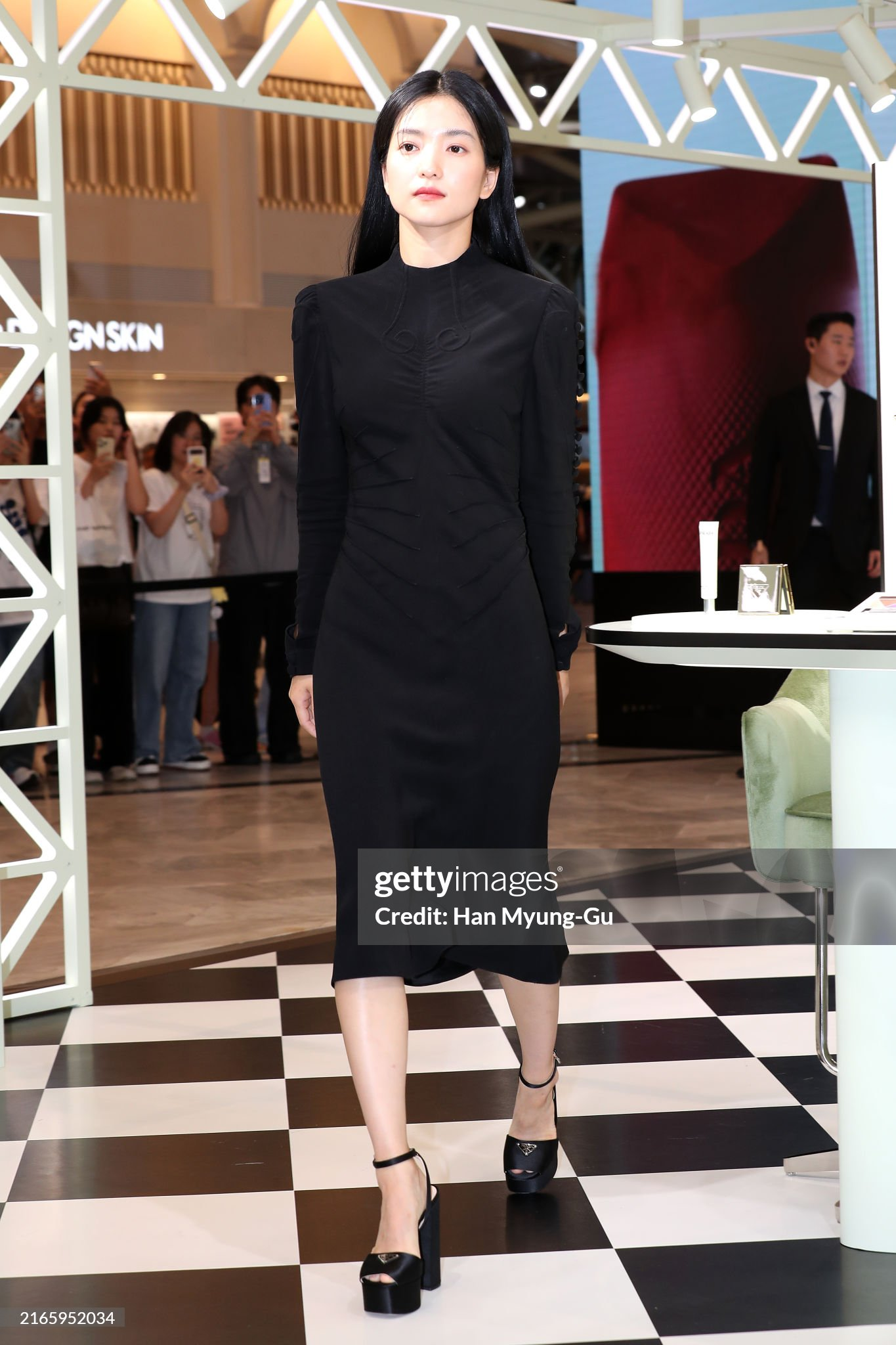 prada-beauty-photocall-17235537503492068561721-1723604520326-1723604520499732987312.png