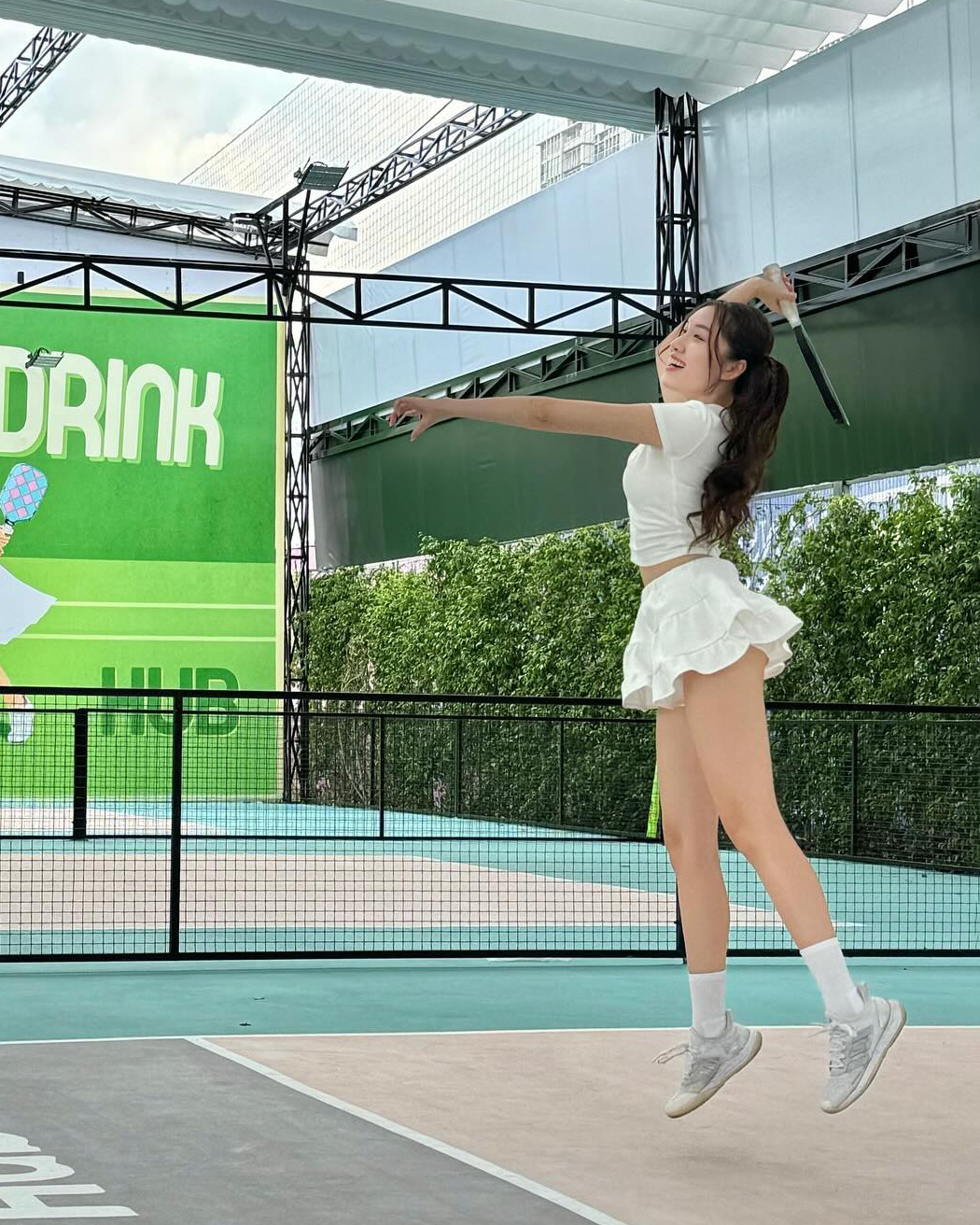 Người đẹp Việt gợi ý thời trang cho những cô nàng chơi pickleball  - Ảnh 3.