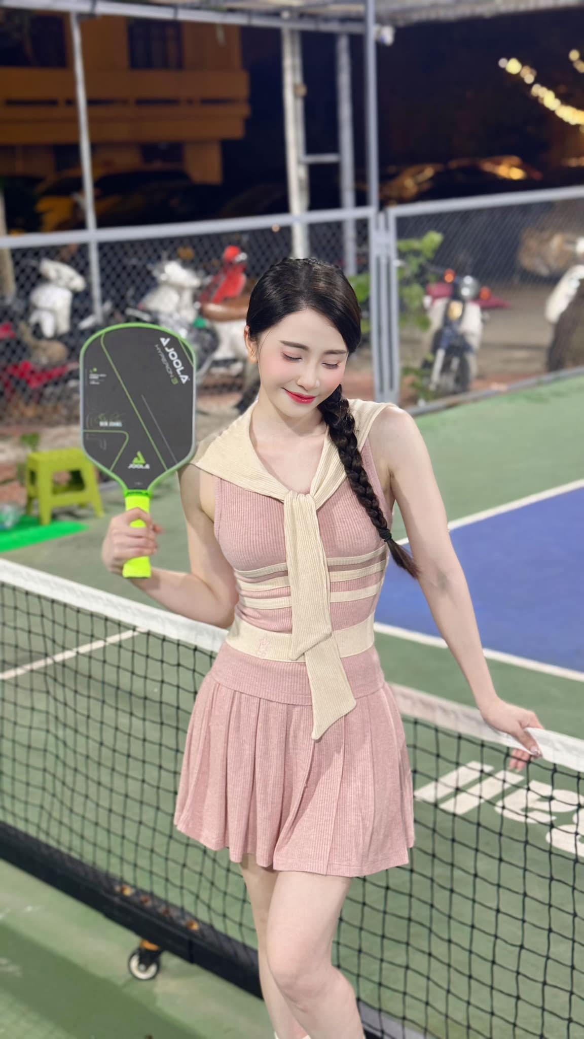 Quỳnh Nga diện đồ bộ đi đánh pickleball, hỏi netizen như vậy có ổn không?- Ảnh 5.