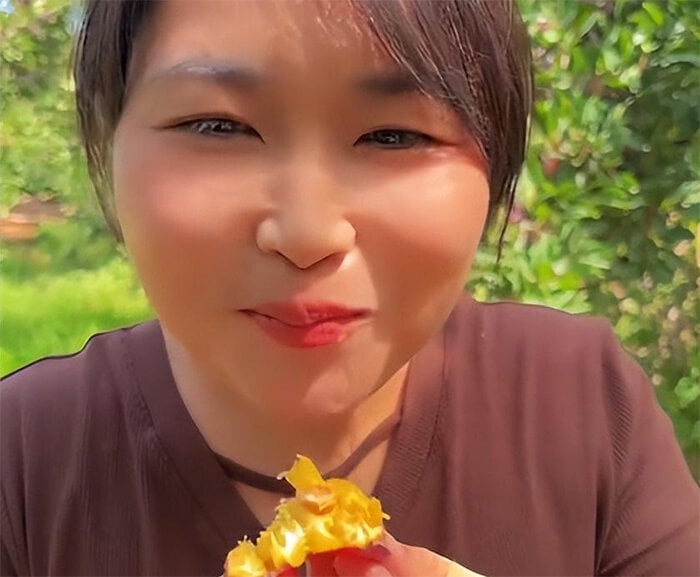 &quot;Thánh mukbang&quot; 33 tuổi trông già như 60 sau 3 năm ăn thùng uống vại - Ảnh 9.