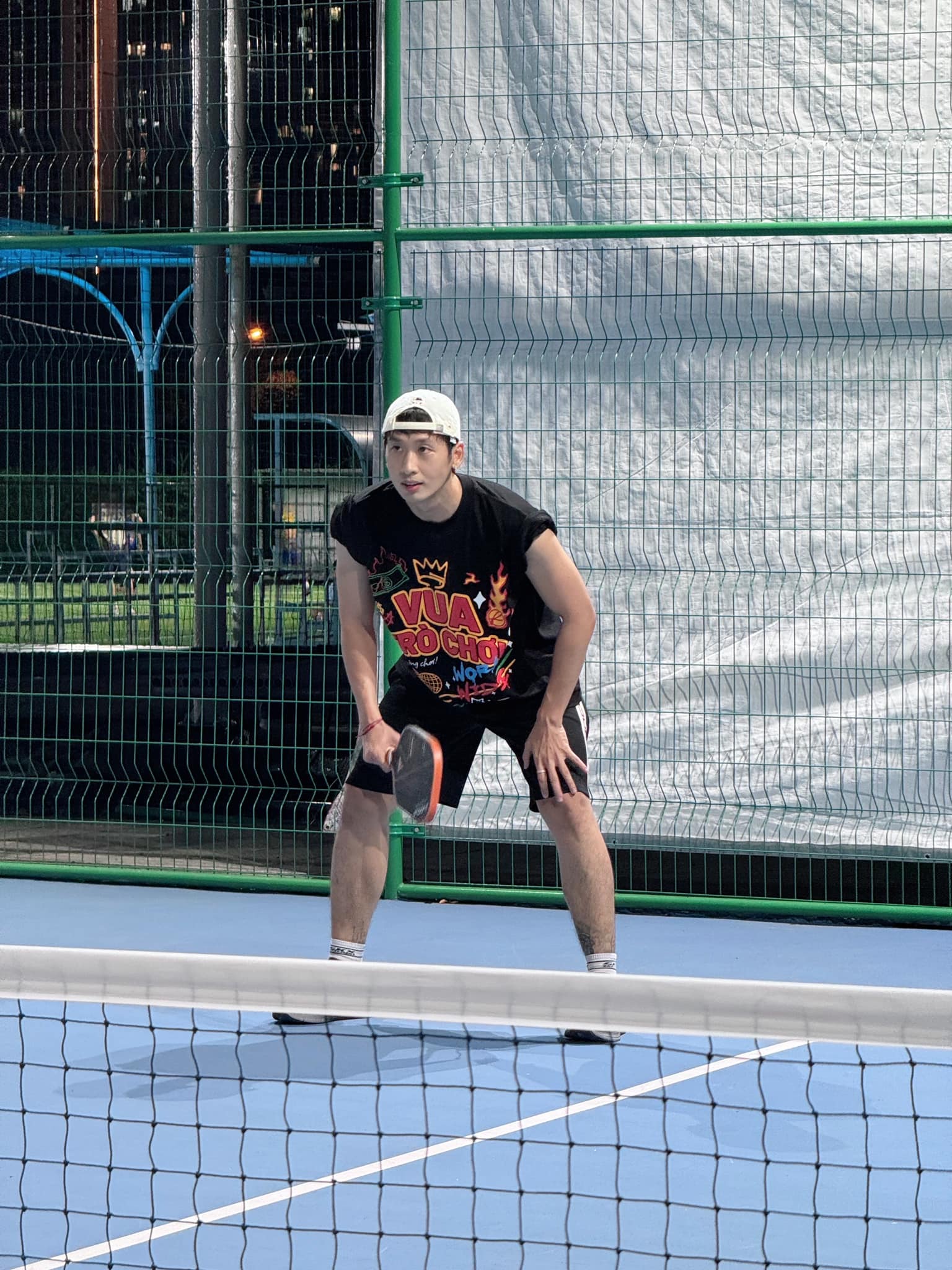 Cặp đôi phim Mai lộ ảnh hẹn hò trên sân pickleball, thái độ đàng gái mới đáng bàn- Ảnh 1.