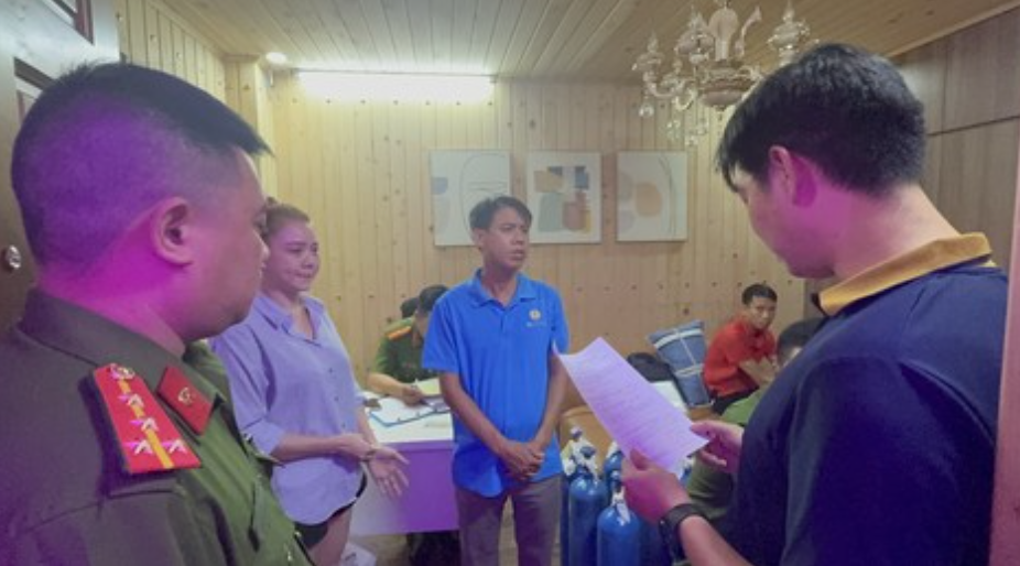 Công an TP HCM tạm giữ "Madam Yến"- Ảnh 1. Công an TP HCM tạm giữ "Madam Yến"- Ảnh 1.
