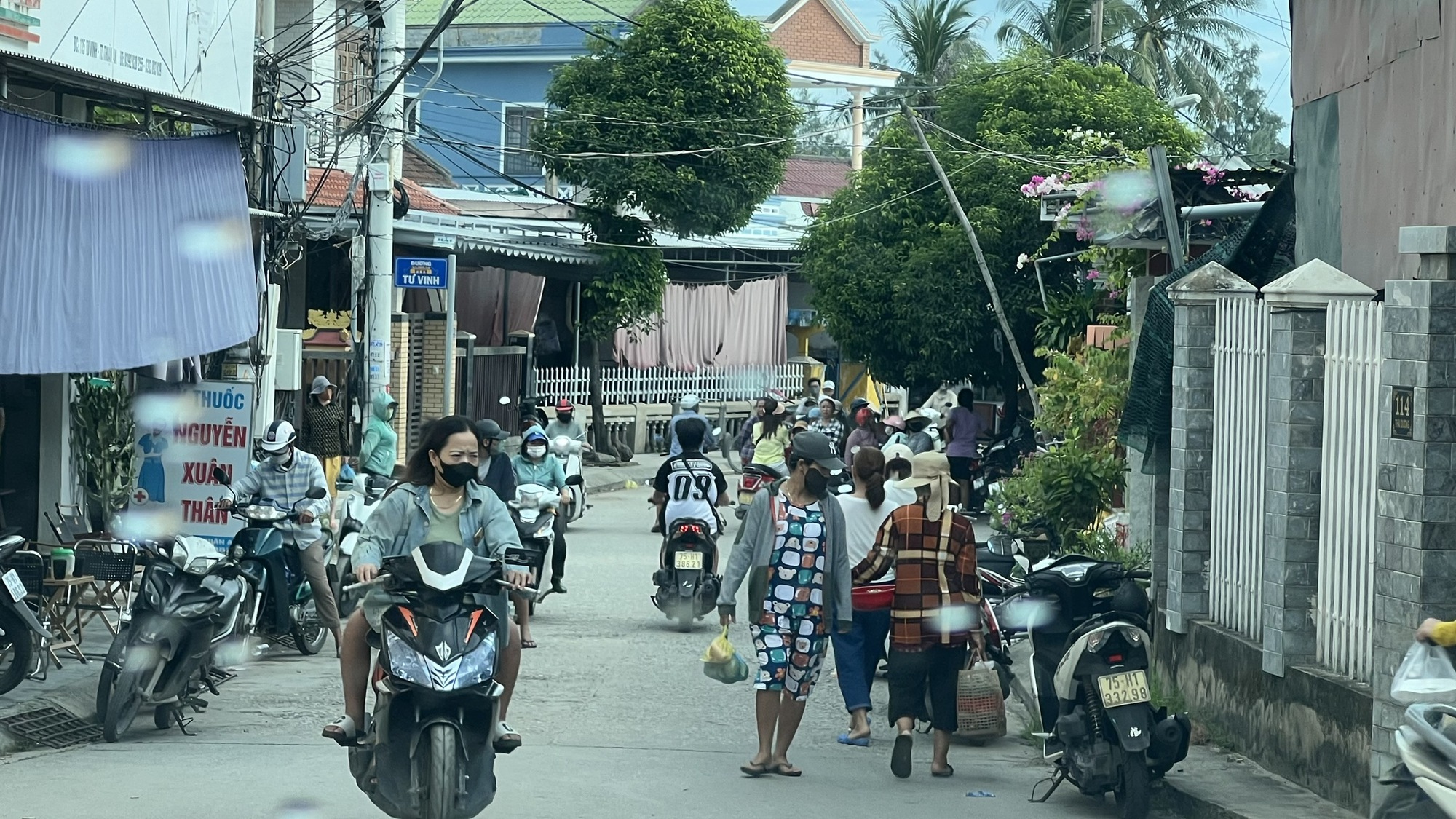 Điều tra nghi án người phụ nữ tử vong do dùng xăng tự thiêu- Ảnh 1.