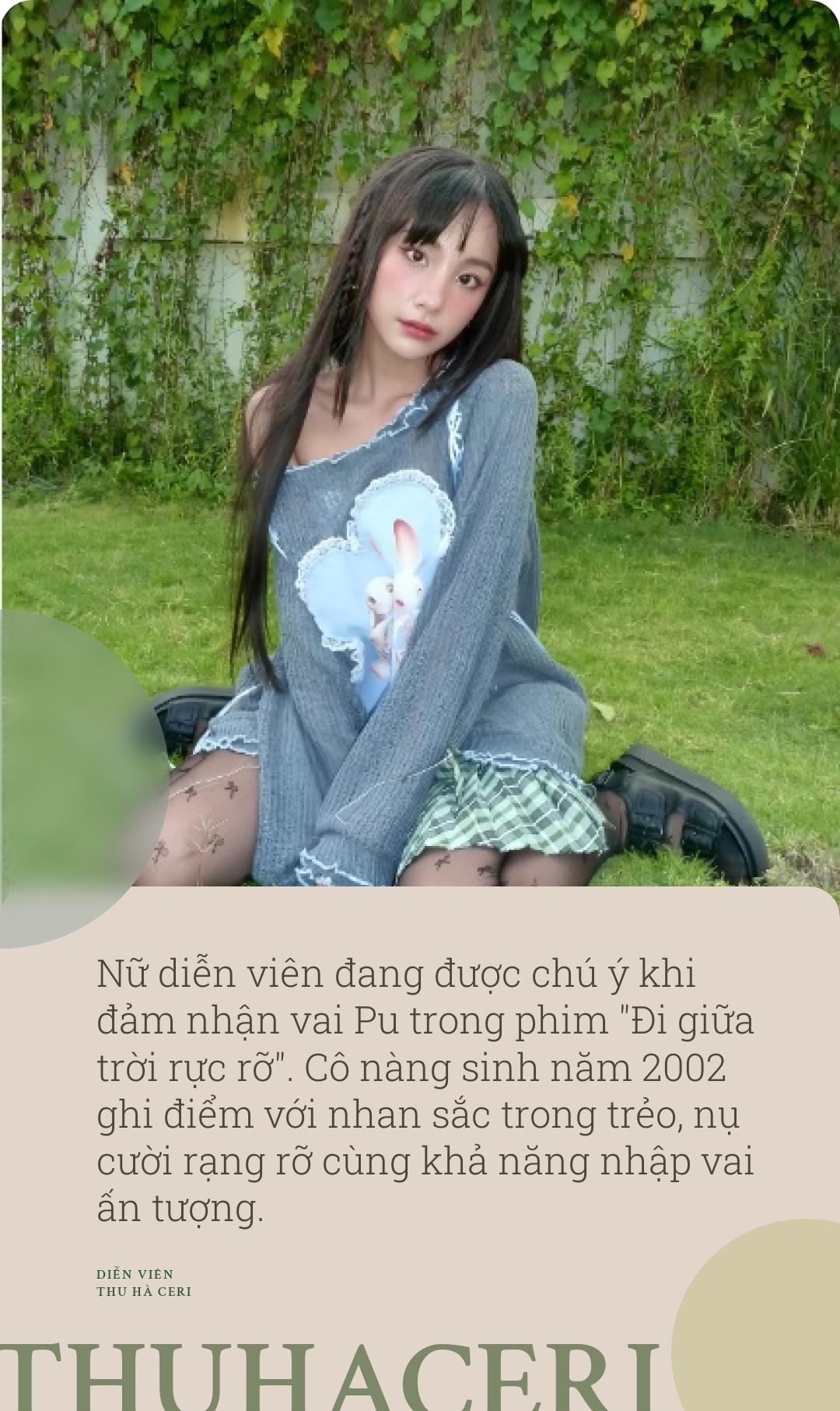 Nữ chính Pu của &quot;Đi giữa trời rực rỡ&quot; ở ngoài đời: Phong cách thời trang ngọt ngào như cô gái nhà bên  - Ảnh 2.