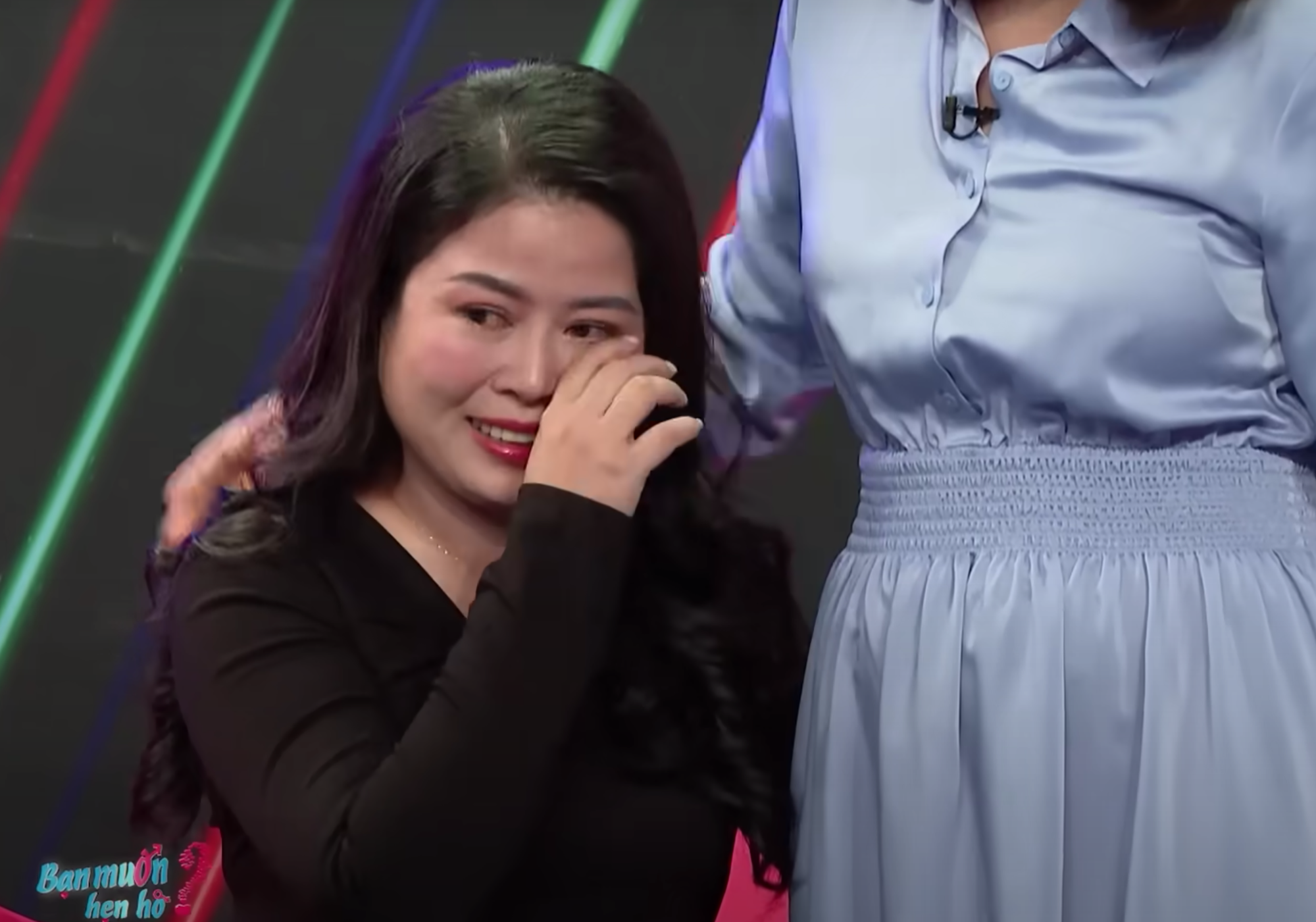 Rung động trước anh chàng đẹp trai, người phụ nữ cảm thán trên sóng truyền hình: &quot;Em gấp lắm rồi&quot;- Ảnh 2.