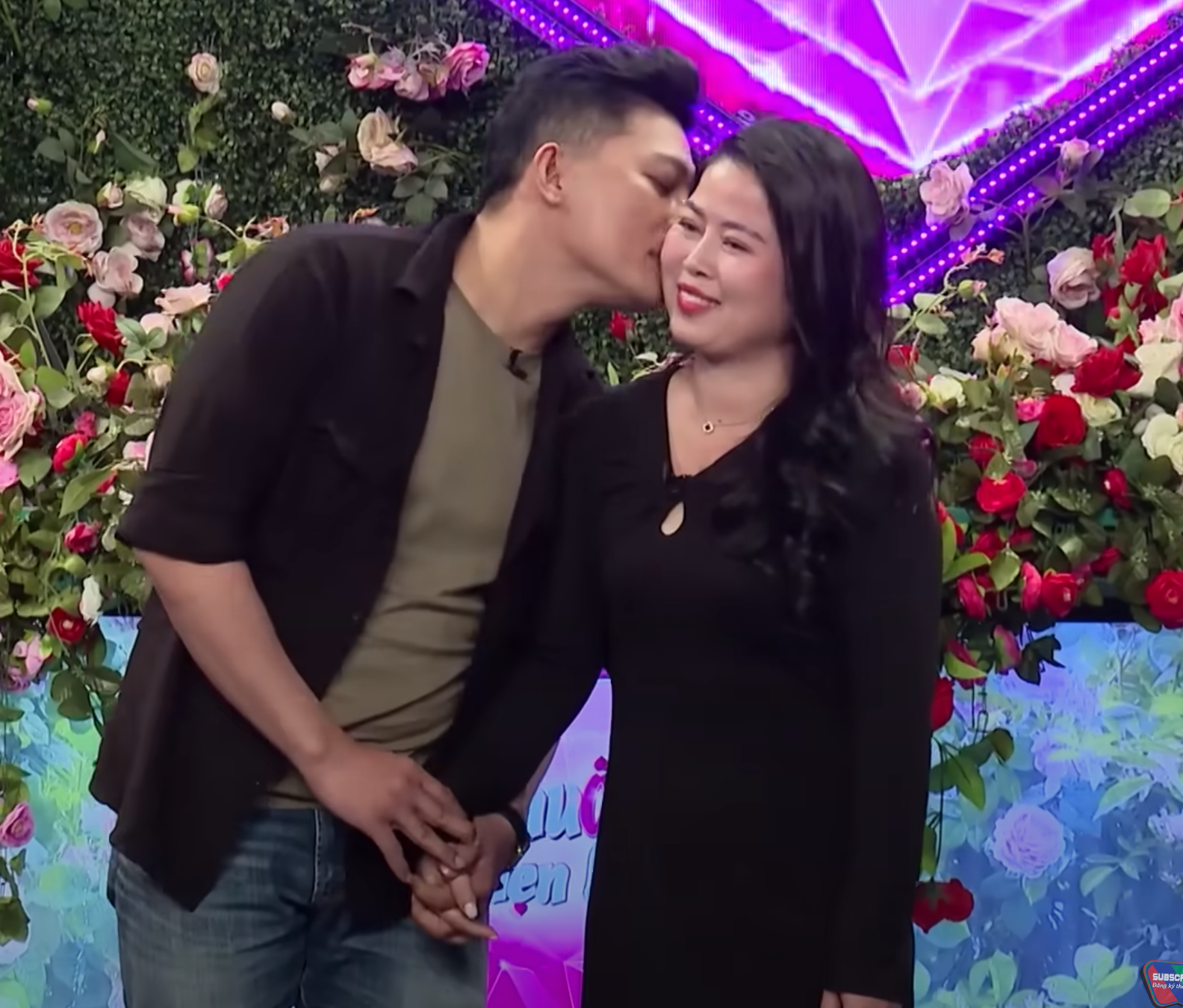 Rung động trước anh chàng đẹp trai, người phụ nữ cảm thán trên sóng truyền hình: &quot;Em gấp lắm rồi&quot;- Ảnh 3.