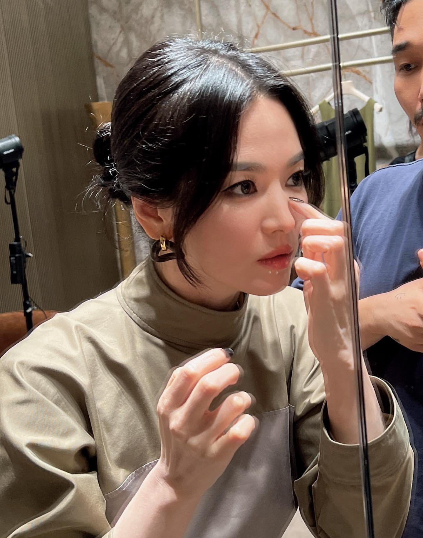 Song Hye Kyo yêu thích &quot;người lớn tuổi tốt bụng&quot;- Ảnh 1.