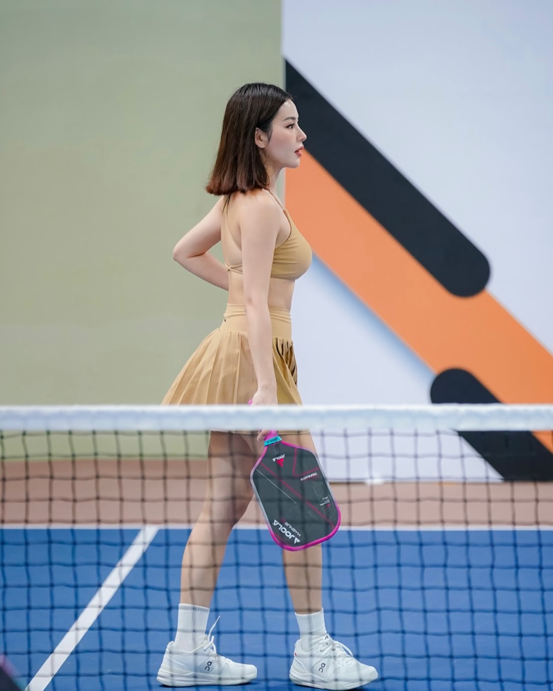 Kình ngư Nguyễn Hữu Kim Sơn lên tiếng vụ gái xinh khoe chơi Pickleball 8 tiếng/ngày: Cường độ tập luyện này phải đi thi đấu SEA Games- Ảnh 1.