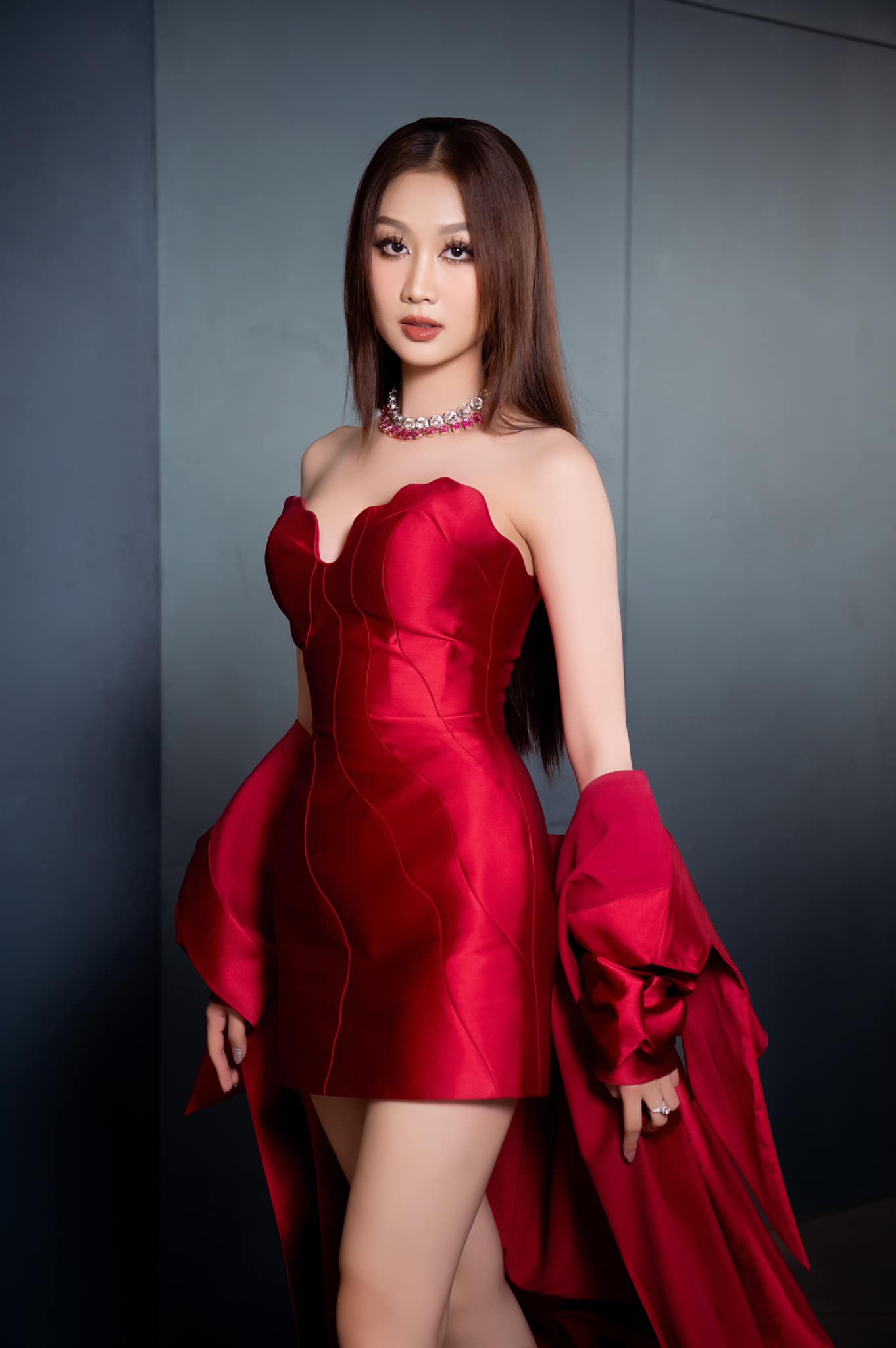 Hoa hậu Võ Lê Quế Anh làm gì trong lúc Miss Grand Vietnam gửi đơn kiện?- Ảnh 1.