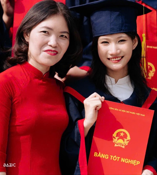 Nhiều trường đại học giảm chỉ tiêu xét kết quả thi tốt nghiệp: Giảm cơ hội của thí sinh - Ảnh 2.