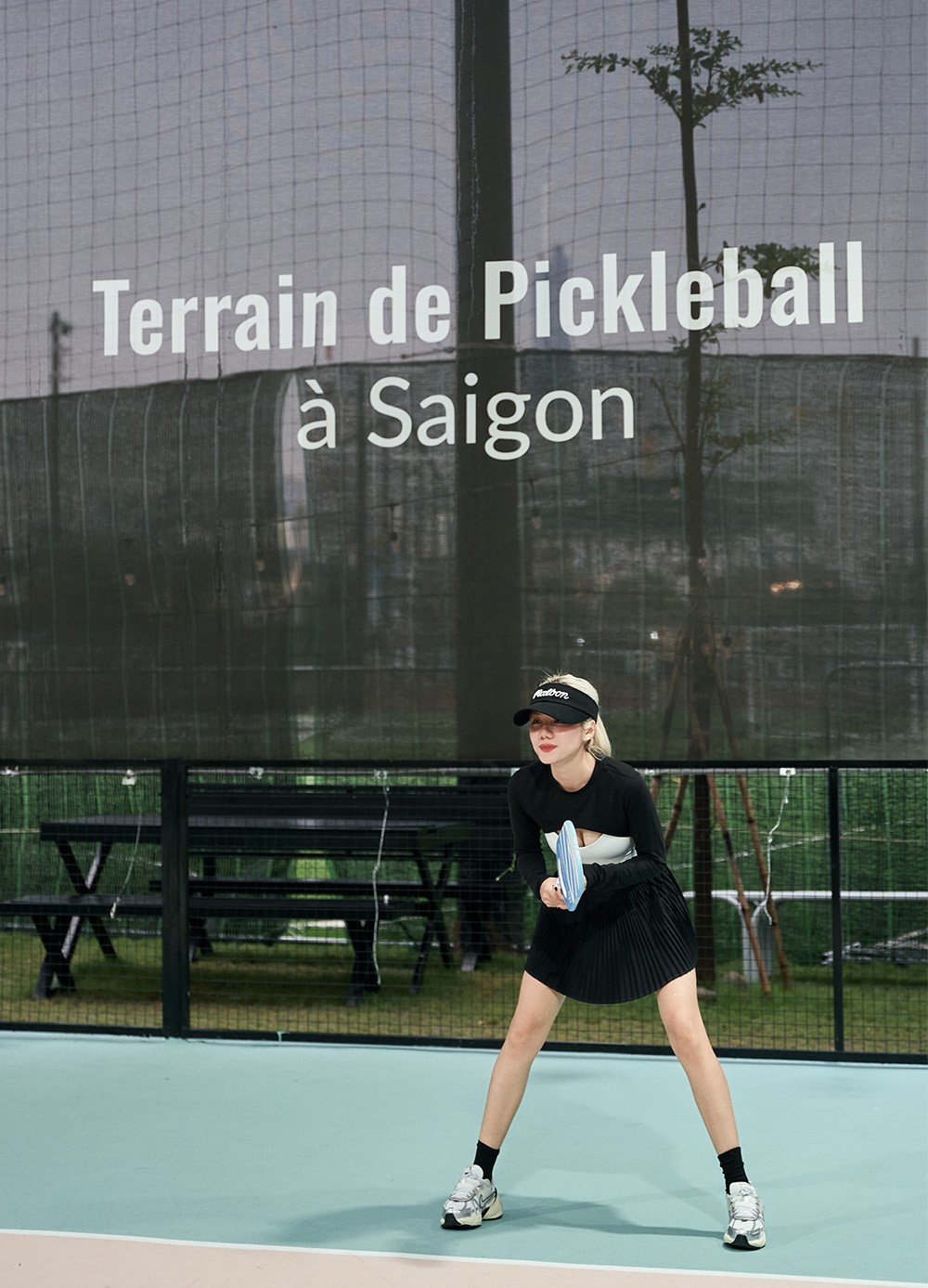 Mỹ nhân Việt chơi pickleball đâu chỉ chú tâm quần áo, tới vợt cũng rất chịu chi- Ảnh 11.