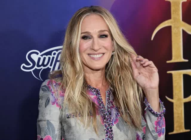 sarah-jessica-parker-1724318832060757906751-1724396892401-1724396892550544727862-1724399021990-1724399022131275980977.jpg