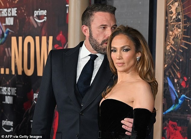 Quá nhiều lý do khiến Jennifer Lopez ly hôn Ben Affleck - Ảnh 2.