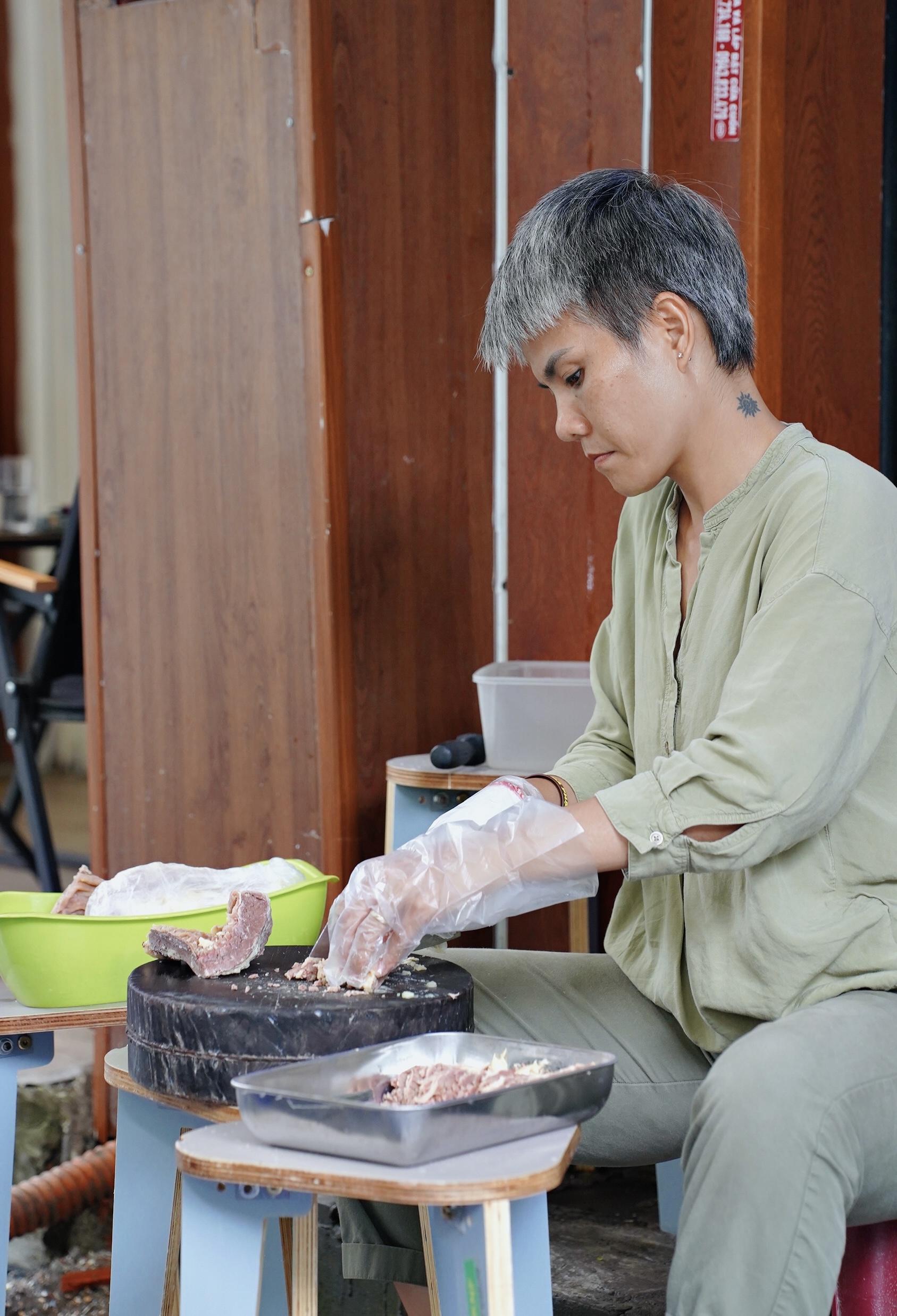 Hương vị phở &quot;treo&quot; nghĩa tình Hà Nội: Khách nước ngoài đến vì ngon ngỡ ngàng, tuyệt đối không được làm việc này khi ăn- Ảnh 27.