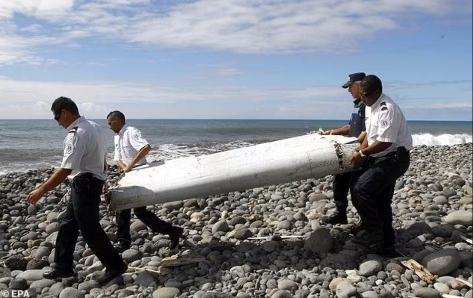 Nhà nghiên cứu tìm ra “nơi ẩn náu hoàn hảo” của MH370, đặt giả thuyết về hành động mờ ám của phi công qua một kĩ năng lái máy bay ít thấy - Ảnh 1.