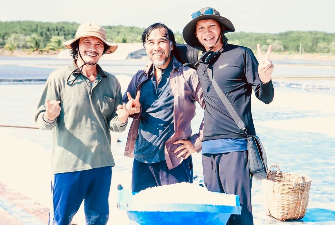 NSƯT Công Ninh: 'Bằng tuổi tôi người ta về hưu, tôi nhận phim trang trải cuộc sống' - Ảnh 1.