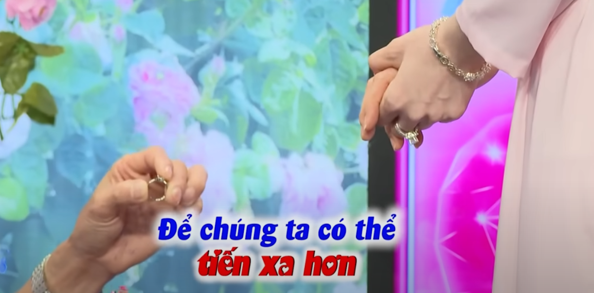 Ông bố đơn thân lên truyền hình hỏi vợ: Cái kết chưa bất ngờ bằng việc anh làm ngay trên sân khấu - Ảnh 2.