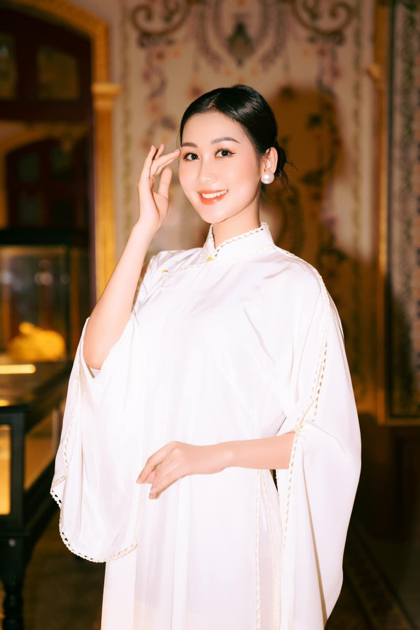 Tân Hoa hậu Miss Grand Vietnam 2024: Giỏi tiếng Hàn, từng &quot;gây sốt&quot; mạng xã hội với màn hát và rap- Ảnh 7.