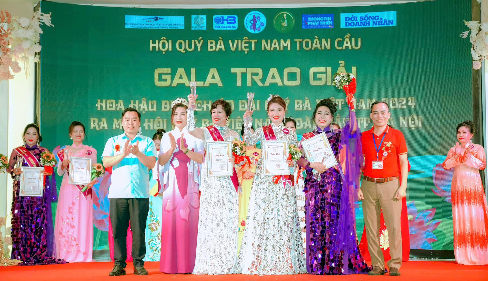 Hoa hậu Du lịch Áo dài Quý bà Việt Nam 2024: Tôn vinh áo dài, quảng bá du lịch Việt Nam phát triển- Ảnh 4.