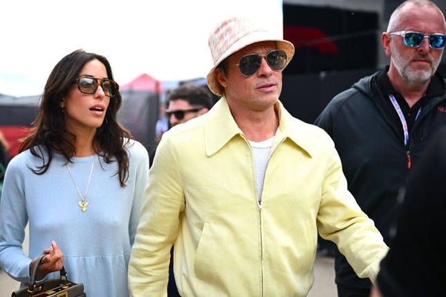 Brad Pitt bất lực với Pax Thiên - Ảnh 2.