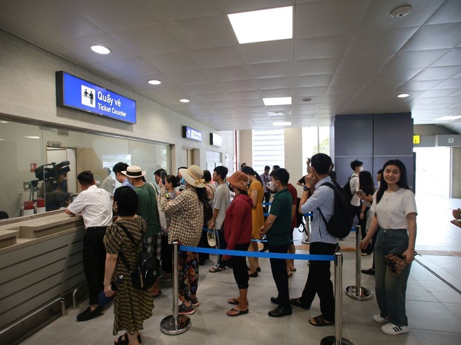 Ngay lúc này: Metro ga Nhổn - Hà Nội bắt đầu đón những vị khách đầu tiên, nhiều trải nghiệm vô cùng thú vị! - Ảnh 6.
